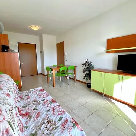 Apartment In Caorle With Balcony La Fagiana